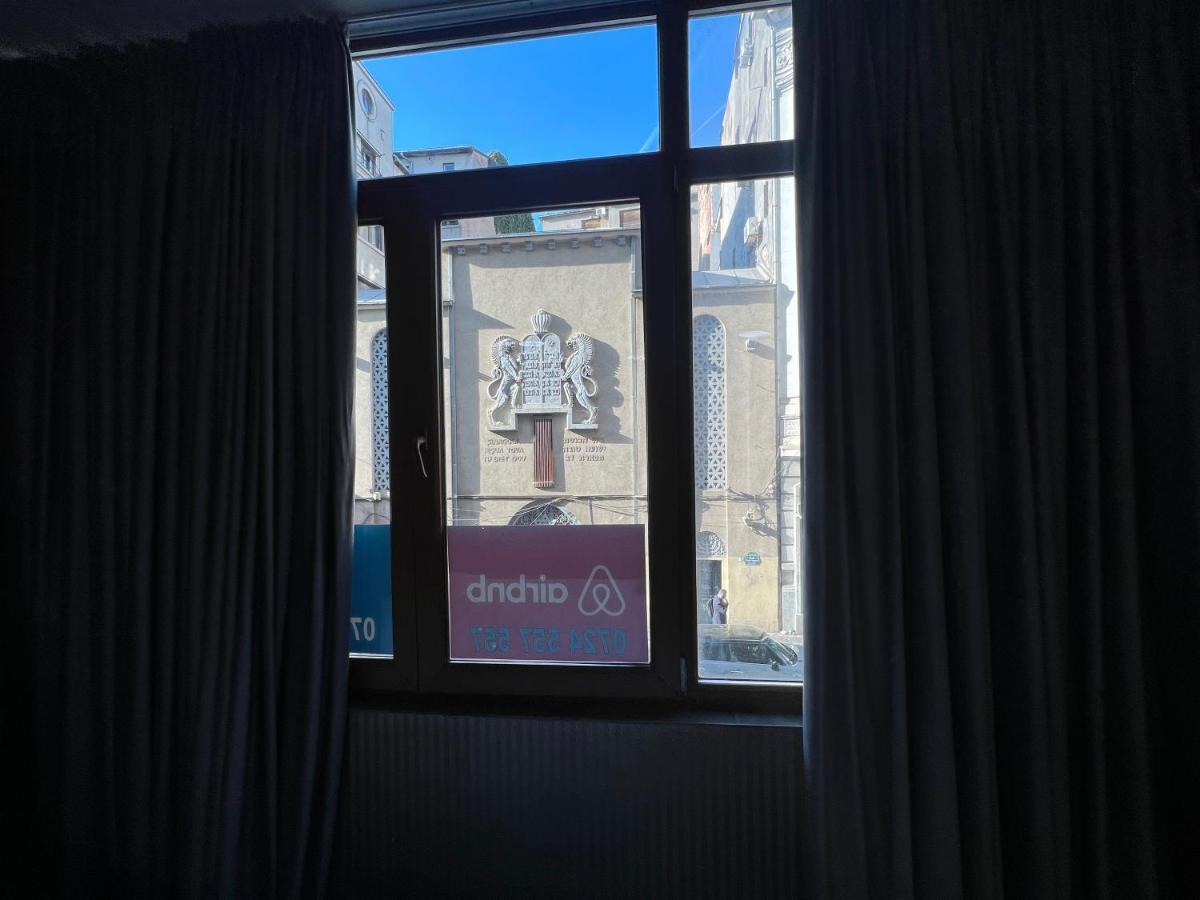Synagogue Yeshua Tova Magheru Bukares Bagian luar foto